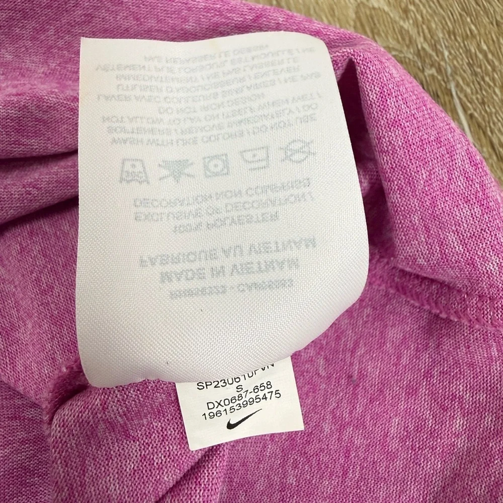 Nike Dri-Fit Short Sleeve Tee Purple Women’s Small
